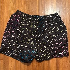 Nike Men’s Multicolor Patterned Athletic Shorts